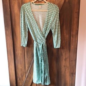 Old Navy Green printed wrap dress